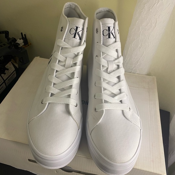 Calvin Klein canvas fashion Women’s sneakers Shoes Size 10M - Picture 2 of 8